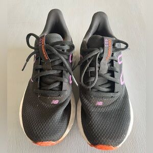 New Balance 411 Tennis Shoes 7
